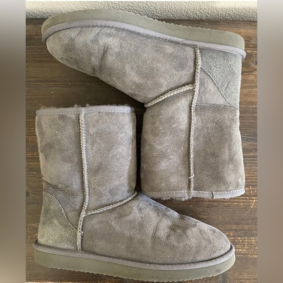 Cozie Steps Boots Gray Australian Sheepskin Toggle Water Repellent Sz 10 Women's - Picture 6 of 11